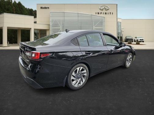 2023 Subaru Legacy 