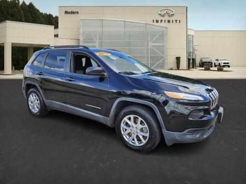 2017 Jeep Cherokee Sport