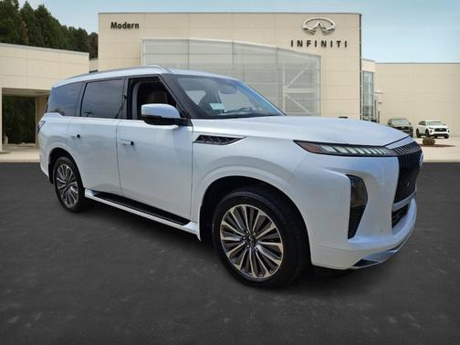 2025 INFINITI QX80 Luxe