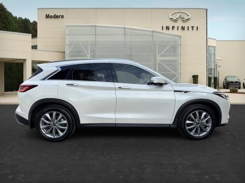 2022 INFINITI QX50 ESSENTIAL