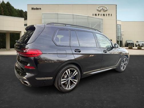 2020 BMW X7 M50i