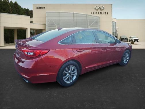 2017 Hyundai SONATA SE