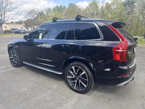 Black 2021 Volvo XC90 T6 Momentum 6 Passenger