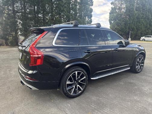 Black 2021 Volvo XC90 T6 Momentum 6 Passenger