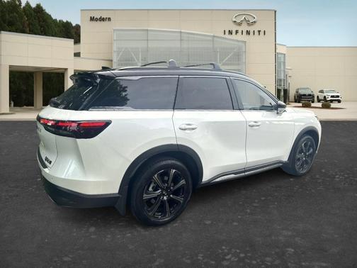 Rad Wht 2026 INFINITI QX60 AUTOGRAPH