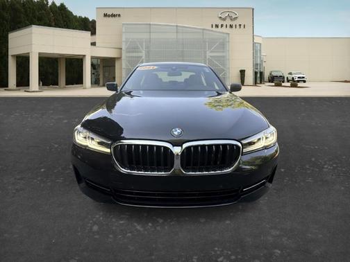 Black 2021 BMW 540 i