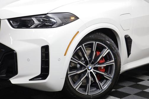 Alpine White 2026 BMW X5 PHEV xDrive50e