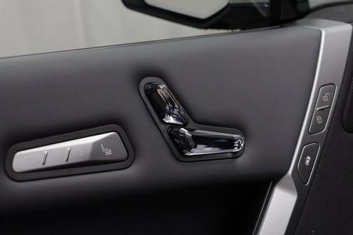 2026 BMW iX xDrive60