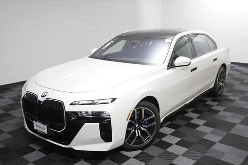 Alpine White 2025 BMW 760 xDrive