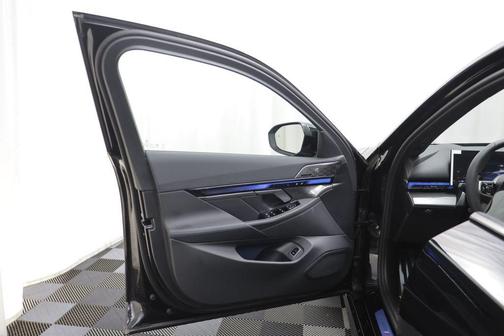 Black Sapphire Metallic 2026 BMW i5 M60
