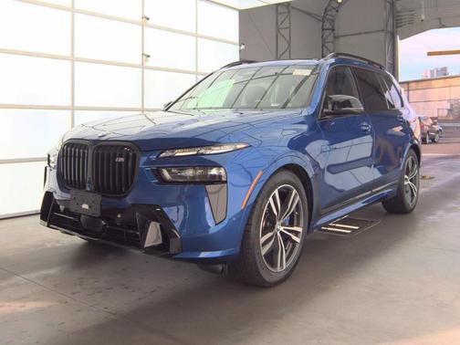 2025 BMW X7 M60i