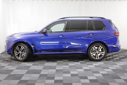 2025 BMW X7 M60i