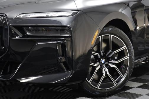 Black Sapphire Metallic 2026 BMW 760 xDrive