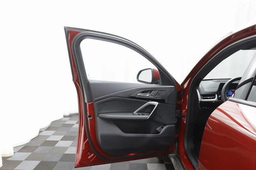 2025 BMW X2 xDrive28i