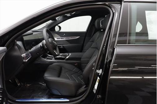 2025 BMW 760 i xDrive