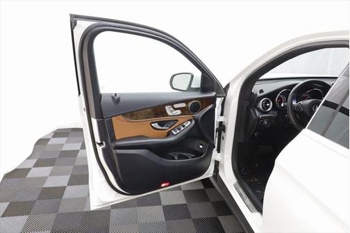 2018 Mercedes-Benz GLC 300 4MATIC
