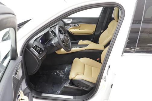 Crystal White Metallic 2024 Volvo XC90 B6 Ultimate Bright Theme 7-Seater