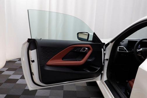 2025 BMW 230 i xDrive