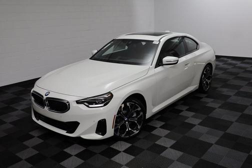 2025 BMW 230 i xDrive