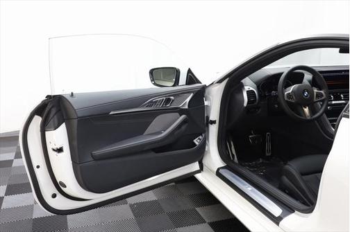 2025 BMW 840 i xDrive