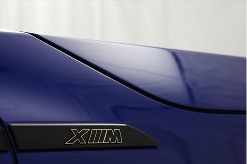 2025 BMW XM Base