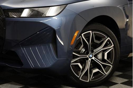 2026 BMW iX xDrive60
