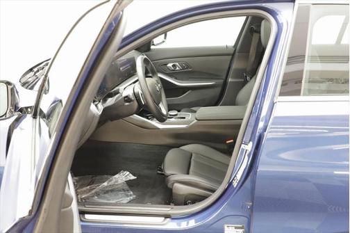 2024 BMW 330 i xDrive