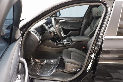 2023 BMW X4 xDrive30i