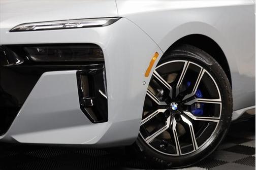 2025 BMW 760 i xDrive