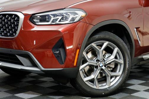 2025 BMW X4 xDrive30i