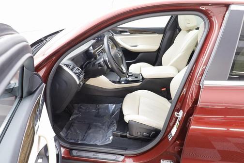 2025 BMW X4 xDrive30i