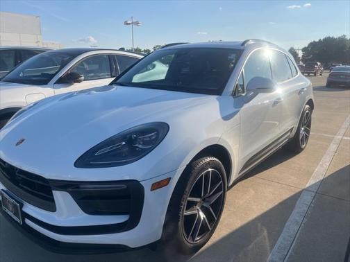 2024 Porsche Macan Base