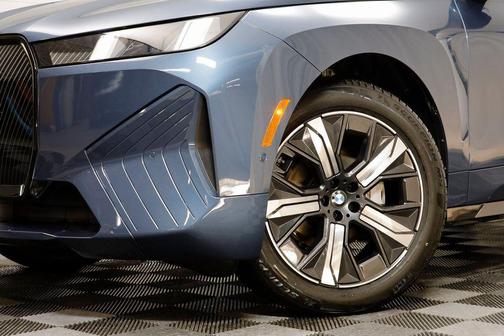 2026 BMW iX xDrive45