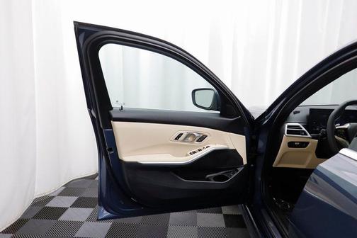 2025 BMW 330 xDrive