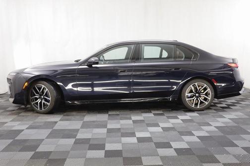 2025 BMW 760 xDrive