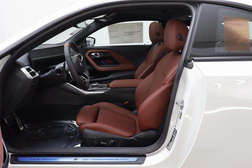 2025 BMW M240 i xDrive