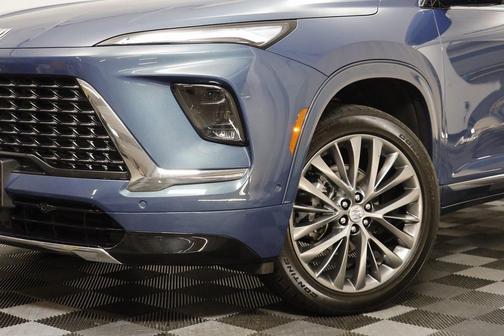 2025 Buick Enclave Avenir FWD