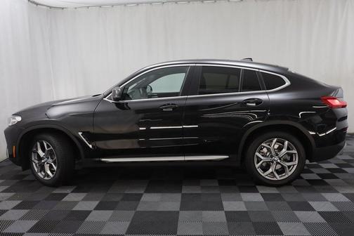 2025 BMW X4 xDrive30i