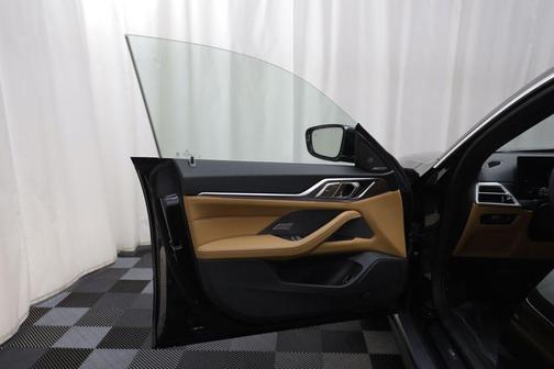Black Sapphire Metallic 2026 BMW i4 Gran Coupe xDrive40