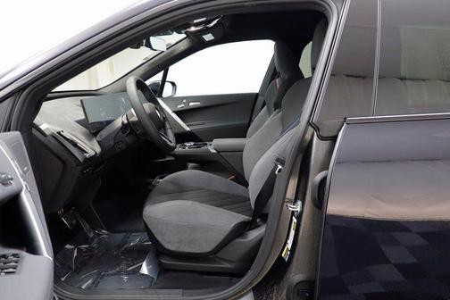 2026 BMW iX xDrive60