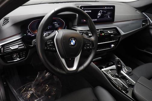 2023 BMW 530 i xDrive