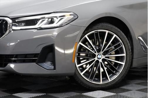 2022 BMW 530 i xDrive