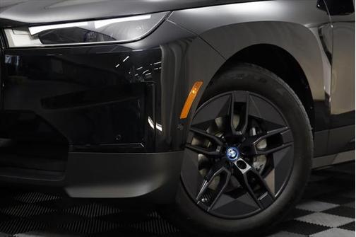 2025 BMW iX xDrive50