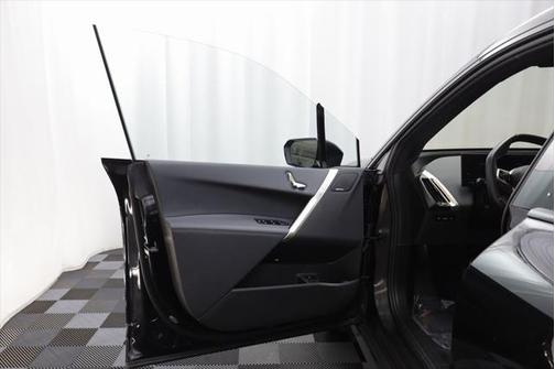 2025 BMW iX xDrive50