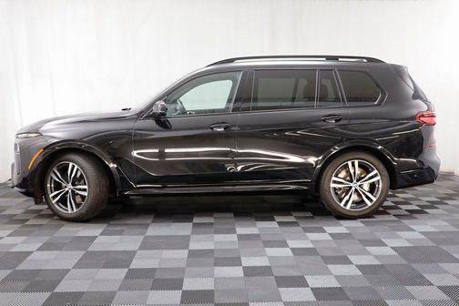 2026 BMW X7 M60i