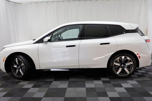2026 BMW iX xDrive45