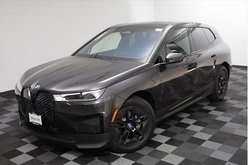 2025 BMW iX xDrive50