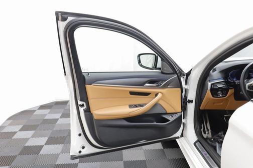 2023 BMW 530e Base