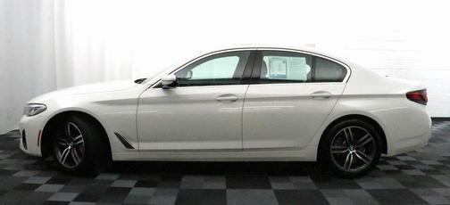 Alpine White 2023 BMW 530 i xDrive