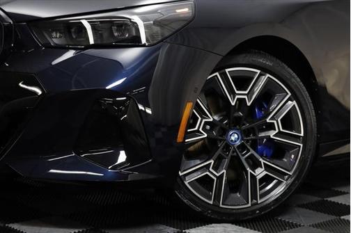 2025 BMW i5 xDrive40